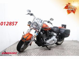 krockskadad bil motor Harley-Davidson  107 FLDE Softail Deluxe 5HD Jekill & Hyde ABS LED 18.643 km! 2019/9