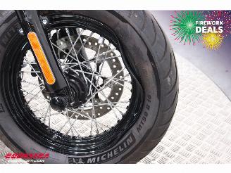 Harley-Davidson  110 FLSS Softail Slim S Vance Hines 8.428 mi! picture 13