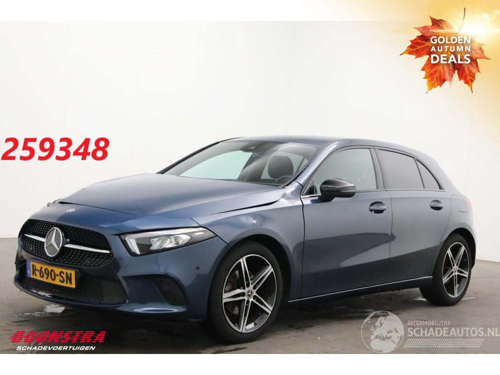 Mercedes A-klasse 180 LED Navi Clima Cruise Camera SHZ 32.862 km!