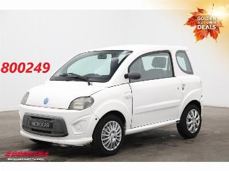 krockskadad bil brommobiel Microcar  Dué Leder 2011/9