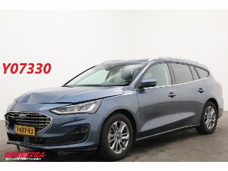 Damaged car Ford Focus 1.0 EcoBoost Hybrid Titanium LED Navi Clima Cruise PDC 2023/9