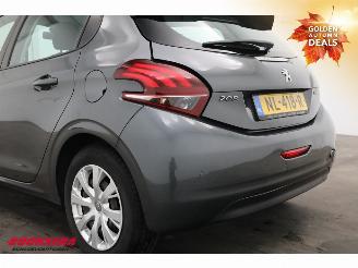 Peugeot 208 1.2 PureTech Access Navi Airco Cruise PDC 148.664 km! picture 5