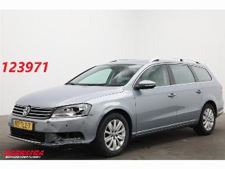 Coche accidentado Volkswagen Passat Variant 1.4 TSI DSG Comfortline Leder Navi Clima Cruise PDC AHK 2012/6