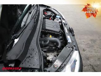 Volkswagen Up! 1.0 high up! Airco Cruise Fender Orig. NL. picture 7