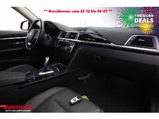 BMW 3-serie Touring 330i Luxury Edition LED Leder Clima Cruise SHZ picture 6