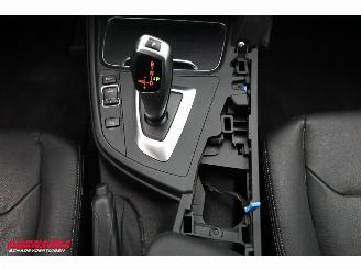 BMW 3-serie Touring 330i Luxury Edition LED Leder Clima Cruise SHZ picture 15