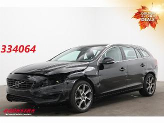 Unfallwagen Volvo V-60 2.0 D2 Ocean Race Clima Navi 88.508km! 2016/8