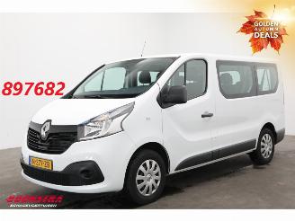 Schade bestelwagen Renault Trafic Passenger 1.6 dCi Expression Energy 9-Pers. Airco 2017/10