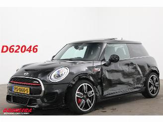 uszkodzony samochody osobowe Mini Cooper 2.0 232 PK Pano HUD Navi Clima Cruise Camera SHZ 2016/2