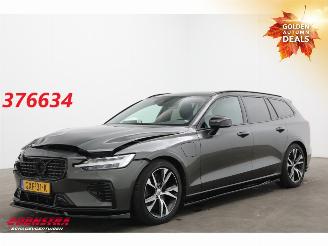 Damaged car Volvo V-60 T8 Twin Engine AWD R-Design LED ACC Leder Memory H/K 2020/4