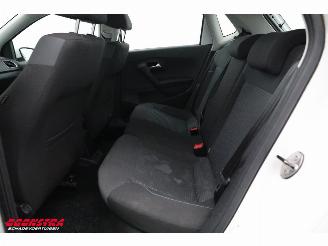 Volkswagen Polo 1.0 BlueMotion Edition 5-DRS Navi Airco Cruise 103.906 km! picture 18