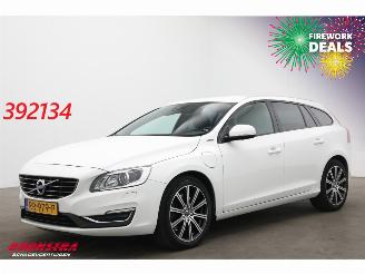 Unfallwagen Volvo V-60 2.4 D5 Twin Engine Summum Memory Leder Cruise SHZ AHK 2018/1