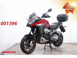 Vaurioauto  motor cycles Honda  VFR 800X Crossrunner C-ABS Akrapovic 2015/3
