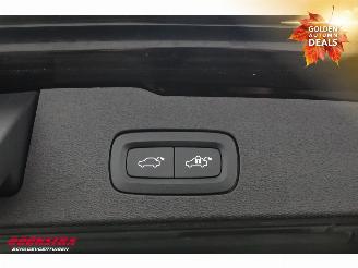 Volvo V-60 2.0 B3 Momentum Pano LED ACC H/K Leder LRHZ Camera picture 28