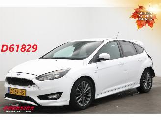 Auto incidentate Ford Focus 1.0 ST-Line Navi Airco Cruise PDC 112.831 km! 2016/12