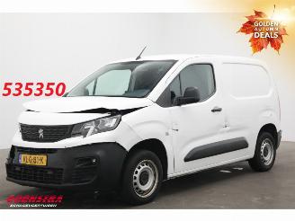 krockskadad bil bedrijf Peugeot Partner 1.5 BlueHDI Premium Navi Airco Cruise AHK 2021/7