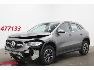 Schadeauto Mercedes GLA 200 d Aut. Business Line Navi Clima Cruise PDC 2023/3