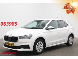 krockskadad bil auto Skoda Fabia 1.0 TSI Ambition Bluetooth Airco Cruise PDC 40.188 km! 2023/5