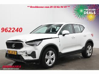 Vaurioauto  passenger cars Volvo XC40 2.0 B3 Core Navi Clima Carplay Sportzetels 2022/10