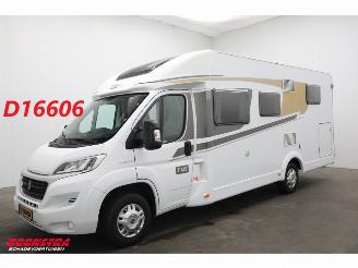 skadebil camper Carado  T 448 Capron 2.3 130 PK Automaat Fransbed Schotel Hefbed Zonnepaneel Airco Cruise 2017/4