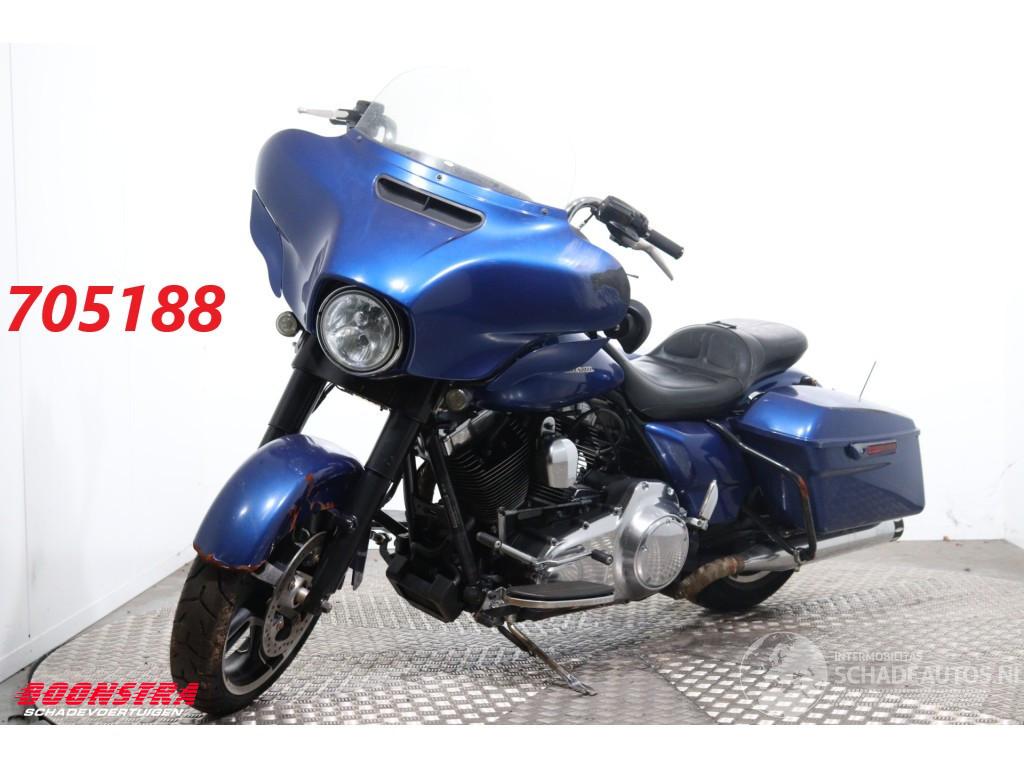 Harley-Davidson  FLHX Street Glide Cruise Rockford Fosgate Heizgriffe