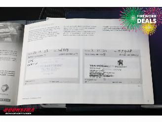 Peugeot 208 1.2 PureT. Signature Navi Camera Carplay Airco Cruise picture 21