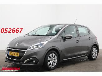 Avarii autoturisme Peugeot 208 1.2 PureT. Signature Navi Camera Carplay Airco Cruise 2019/7
