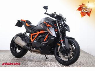 KTM  1390 SuperDuke R Akrapovic LED Cruise picture 2
