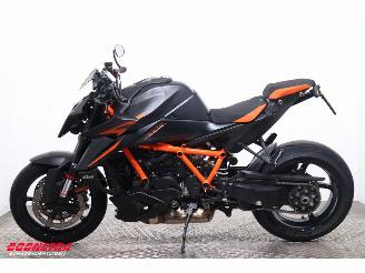 KTM  1390 SuperDuke R Akrapovic LED Cruise picture 5