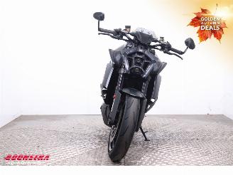 KTM  1390 SuperDuke R Akrapovic LED Cruise picture 6