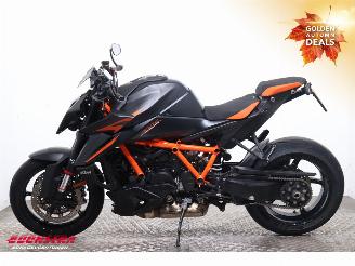 KTM  1390 SuperDuke R Akrapovic LED Cruise picture 5