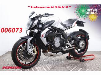occasione motocicli MV Agusta Brutale Dragster 800 ABS Lap Timer Quickshift 19.101 km! 2015/3