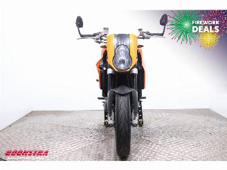 KTM  990 SuperDuke picture 6