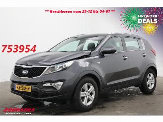 Vaurioauto  passenger cars Kia Sportage 1.6 GDI X-treme ComfortLine Navi Clima Cruise Camera AHK 2016/1