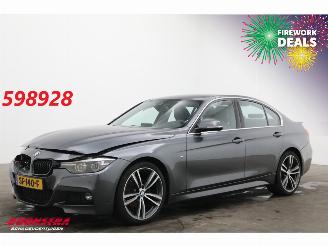 krockskadad bil auto BMW 3-serie 318i M-Sport Aut. LED Leder Navi Clima Cruise SHZ 120.976 km! 2018/3