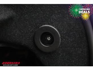 BMW 3-serie 318i M-Sport Aut. LED Leder Navi Clima Cruise SHZ 120.976 km! picture 28