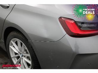 BMW 3-serie 330e Schuifdak 360° LED Cruise SHZ 4.216 km! picture 13