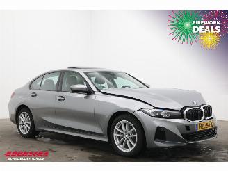 BMW 3-serie 330e Schuifdak 360° LED Cruise SHZ 4.216 km! picture 2