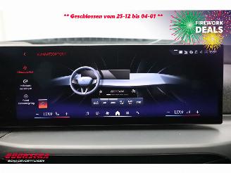 BMW 3-serie 330e Schuifdak 360° LED Cruise SHZ 4.216 km! picture 26