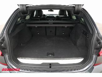 BMW 3-serie Touring 330e M-Sport Pano LED ACC H/K HUD Memory Camera 55.315 km! picture 30