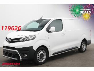 skadebil bedrijf Toyota Proace 2.0 D-4D Navi Clima Cruise PDC AHK 2018/5