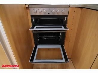 Swift  Charisma 220 BY 2006 Oven picture 14