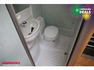 Swift  Charisma 220 BY 2006 Oven picture 17