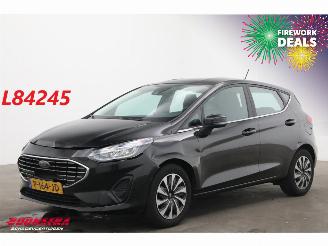 uszkodzony samochody osobowe Ford Fiesta 1.0 EcoBoost Hybrid Titanium Navi Clima Cruise PDC 2022/4