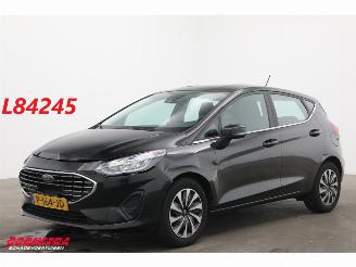 damaged passenger cars Ford Fiesta 1.0 EcoBoost Hybrid Titanium Navi Clima Cruise PDC 2022/4