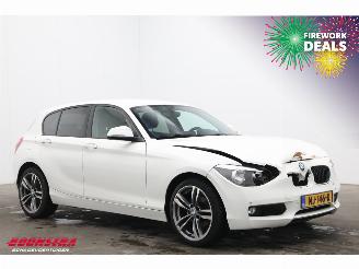 BMW 1-serie 116i 5-DRS Navi Bluetooth Airco PDC SHZ picture 2