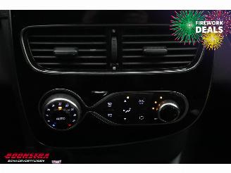 Renault Clio Grandtour Estate 0.9 TCe Intens LED Navi Clima Cruise PDC AHK 109.478 km! picture 23