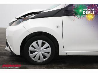 Toyota Aygo 1.0 VVT-i x-fun Airco Bluetooth Cruise 80.608 km! picture 11