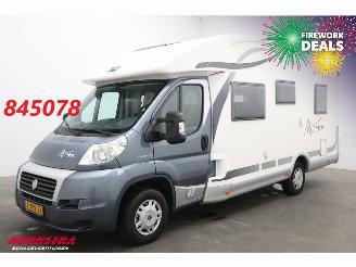 dañado camper Mc Louis  P700 2.3 MJ Solar Hefbed Frans Bed Luifel Airco Cruise Camera 2011/6