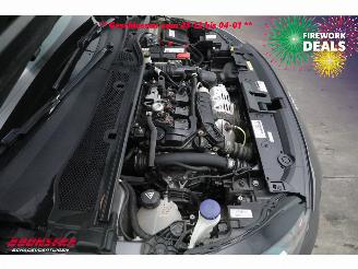Peugeot 208 1.2 PureTech Allure Navi Clima Cruise PDC picture 6